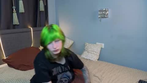 Erica online show from September 29, 2025, 8:13 pm