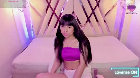 Domelipa  online show from February 24, 2025, 2:58 pm