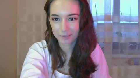 Una online show from October 9, 2025, 1:53 pm