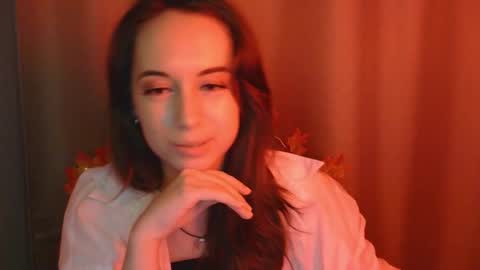 Una online show from November 9, 2025, 1:42 pm