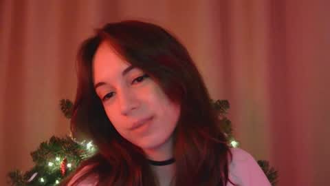 Una online show from December 19, 2025, 12:45 pm