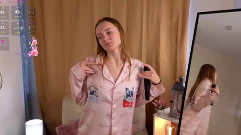 Olivia online show from September 20, 2025, 1:17 am