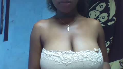 Snapshot of verolla31 chatting on January 13, 2025, 3:15 pm verolla31 online show from January 13, 2025, 3:15 pm