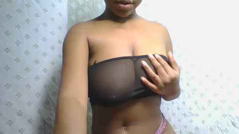 Snapshot of verolla31 chatting on September 11, 2025, 12:27 pm verolla31 online show from September 11, 2025, 12:27 pm