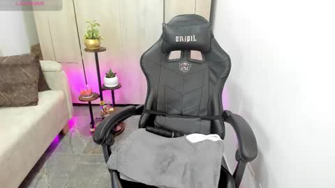 Catalina online show from January 17, 2026, 12:37 am