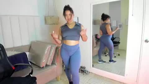 Veronica3  online show from May 11, 2026, 3:51 pm