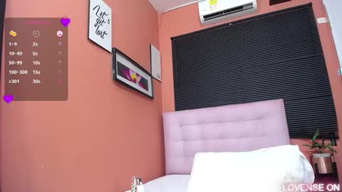 Veronica online show from March 10, 2025, 3:41 pm