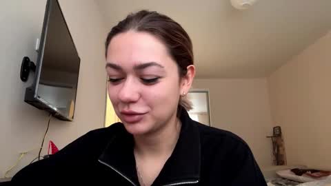 veronicabarker online show from March 11, 2026, 2:12 pm