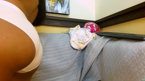 Veronica Robles online show from February 12, 2026, 7:20 pm