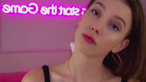 Veronica online show from September 16, 2025, 6:58 am