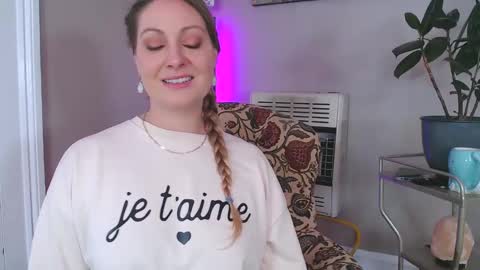 Snapshot of veronicawest chatting on March 9, 2025, 3:38 pm Veronica Weston online show from March 9, 2025, 3:38 pm