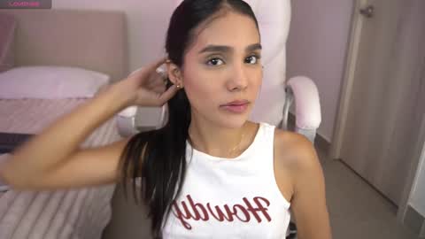  V A L  help me reach 100likes online show from March 7, 2026, 3:42 pm