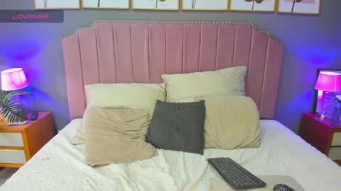 Snapshot of veronnica_fox chatting on January 9, 2025, 7:40 pm Veronica online show from January 9, 2025, 7:40 pm