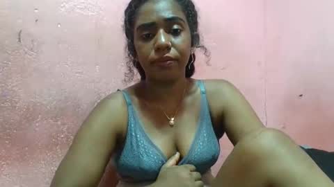 Snapshot of verronique1511 chatting on February 18, 2025, 5:09 am verronique1511 online show from February 18, 2025, 5:09 am