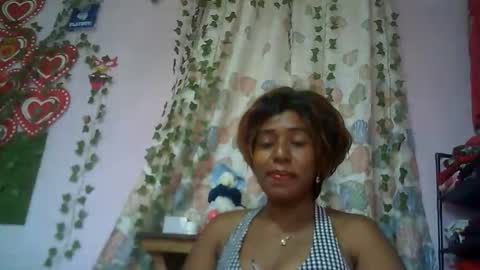 Snapshot of verronique1511 chatting on November 5, 2025, 10:04 am verronique1511 online show from November 5, 2025, 10:04 am