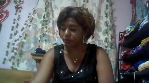 Snapshot of verronique1511 chatting on November 6, 2025, 5:25 pm verronique1511 online show from November 6, 2025, 5:25 pm