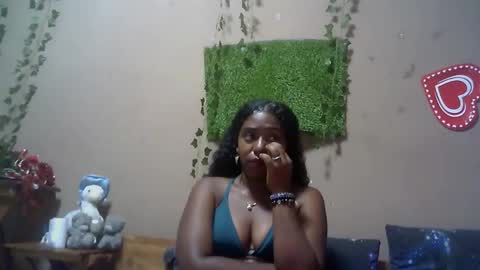 Snapshot of verronique1511 chatting on December 5, 2025, 5:31 pm verronique1511 online show from December 5, 2025, 5:31 pm