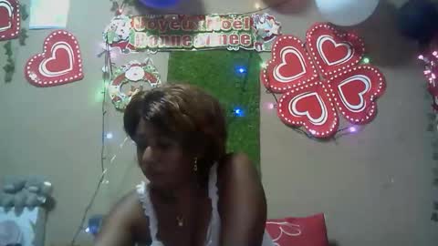 Snapshot of verronique1511 chatting on December 15, 2025, 2:38 am verronique1511 online show from December 15, 2025, 2:38 am