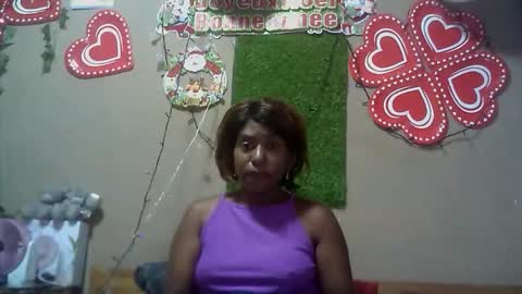 Snapshot of verronique1511 chatting on December 17, 2025, 4:35 pm verronique1511 online show from December 17, 2025, 4:35 pm