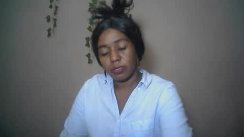 verronique1511 online show from April 10, 2026, 3:56 am