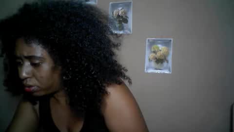 Snapshot of verronique1511 chatting on April 21, 2026, 2:37 am verronique1511 online show from April 21, 2026, 2:37 am