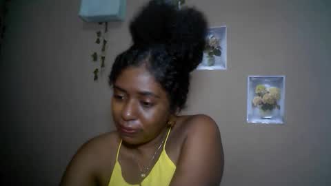 Snapshot of verronique1511 chatting on April 26, 2026, 2:53 am verronique1511 online show from April 26, 2026, 2:53 am