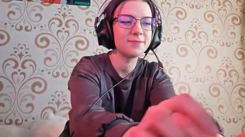 versieskains online show from March 24, 2026, 9:03 am