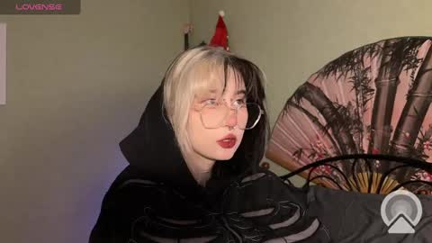 veryraretwins online show from January 19, 2025, 7:15 pm