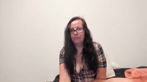Snapshot of verysassypeachgoddess chatting on April 21, 2026, 4:30 am verysassypeachgoddess online show from April 21, 2026, 4:30 am