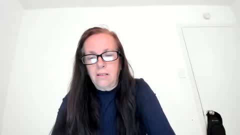 Snapshot of verysassypeachgoddess chatting on May 17, 2026, 12:45 pm verysassypeachgoddess online show from May 17, 2026, 12:45 pm