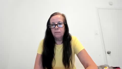 Snapshot of verysassypeachgoddess chatting on May 18, 2026, 12:33 pm verysassypeachgoddess online show from May 18, 2026, 12:33 pm