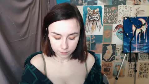 Snapshot of veryveryvery_shy chatting on February 19, 2025, 9:50 am veryveryvery_shy online show from February 19, 2025, 9:50 am