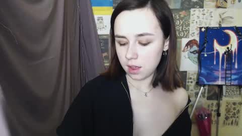 veryveryvery_shy online show from March 9, 2025, 9:57 am