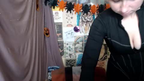 Snapshot of veryveryvery_shy chatting on October 28, 2025, 3:54 am veryveryvery_shy online show from October 28, 2025, 3:54 am