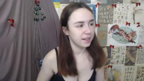 Snapshot of veryveryvery_shy chatting on January 13, 2026, 6:18 am veryveryvery_shy online show from January 13, 2026, 6:18 am