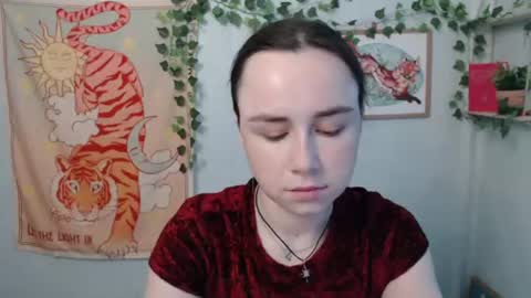 Snapshot of veryveryvery_shy chatting on June 25, 2026, 5:34 am veryveryvery_shy online show from June 25, 2026, 5:34 am