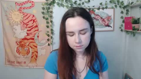 Snapshot of veryveryvery_shy chatting on June 26, 2026, 5:34 am veryveryvery_shy online show from June 26, 2026, 5:34 am