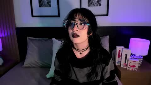 Snapshot of vi_anaya chatting on February 1, 2026, 11:42 am Anaya online show from February 1, 2026, 11:42 am