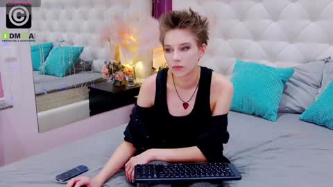 Snapshot of via_mayer chatting on January 30, 2025, 11:55 pm Via online show from January 30, 2025, 11:55 pm