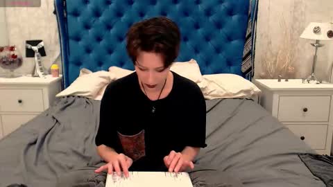 Via online show from December 15, 2025, 8:35 pm