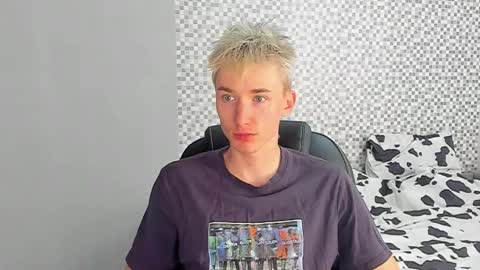 vibemygirl online show from September 17, 2025, 10:17 am