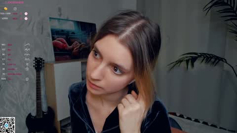 Snapshot of vibes_of_joy chatting on January 20, 2025, 11:56 am Mikky online show from January 20, 2025, 11:56 am