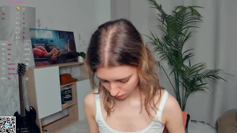 Snapshot of vibes_of_joy chatting on January 30, 2025, 7:39 am Mikky online show from January 30, 2025, 7:39 am