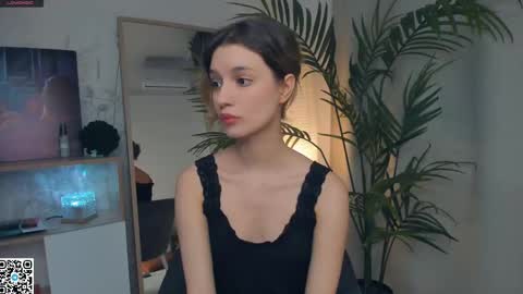 Snapshot of vibes_of_joy chatting on February 20, 2025, 7:23 am Mikky online show from February 20, 2025, 7:23 am