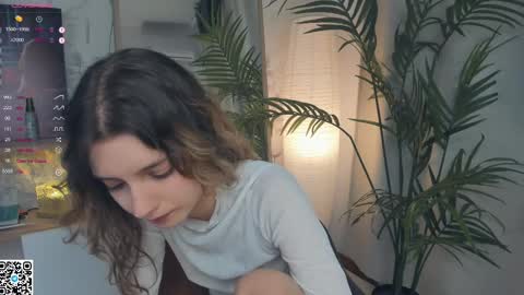 Snapshot of vibes_of_joy chatting on February 21, 2025, 7:45 am Mikky online show from February 21, 2025, 7:45 am