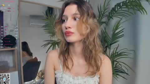 Snapshot of vibes_of_joy chatting on February 23, 2025, 7:22 am Mikky online show from February 23, 2025, 7:22 am