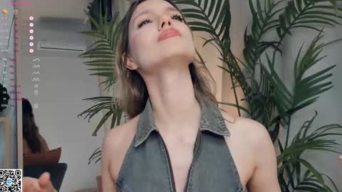 Snapshot of vibes_of_joy chatting on February 24, 2025, 10:59 am Mikky online show from February 24, 2025, 10:59 am