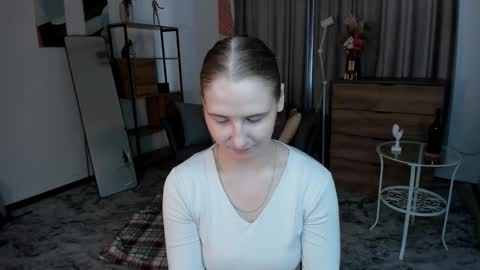 Snapshot of vibes_of_joy chatting on October 2, 2025, 7:15 am Mikky online show from October 2, 2025, 7:15 am