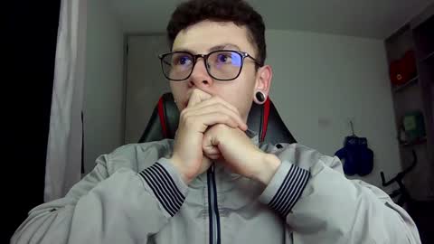 Snapshot of vicent_brais chatting on December 4, 2024, 9:40 am Vicent Brais online show from December 4, 2024, 9:40 am