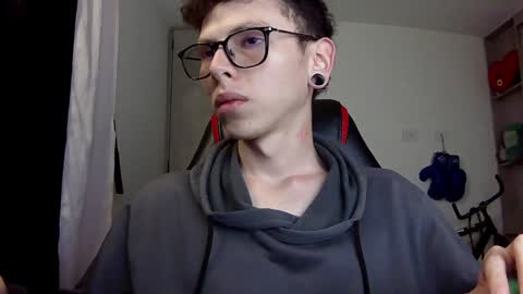 Snapshot of vicent_brais chatting on December 10, 2024, 4:45 am Vicent Brais online show from December 10, 2024, 4:45 am